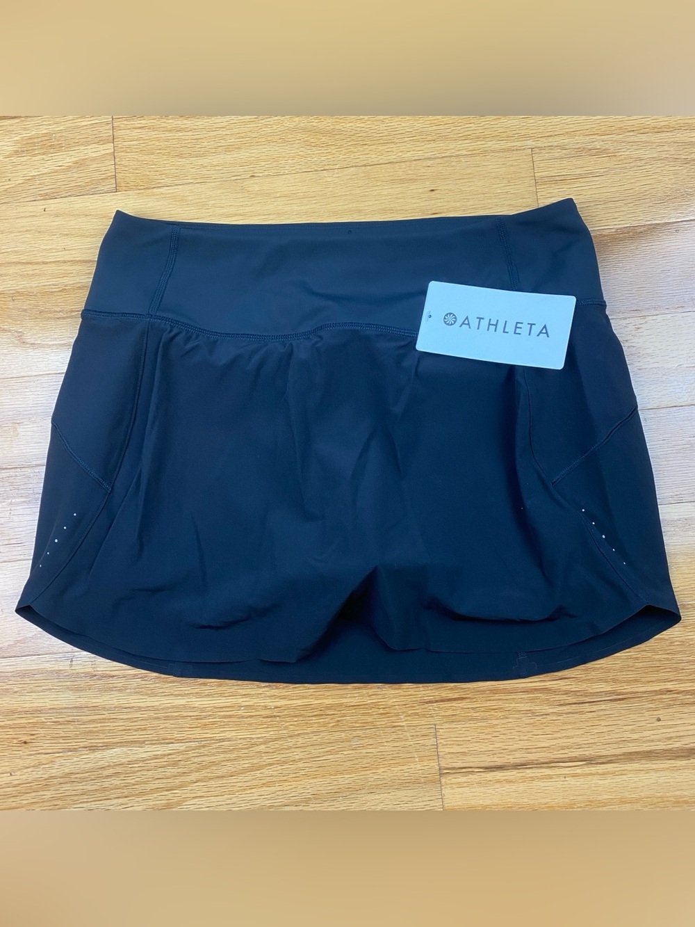 Athleta, Run With It 14" Skort, Black, Women's Size Medium, NEW, NWT